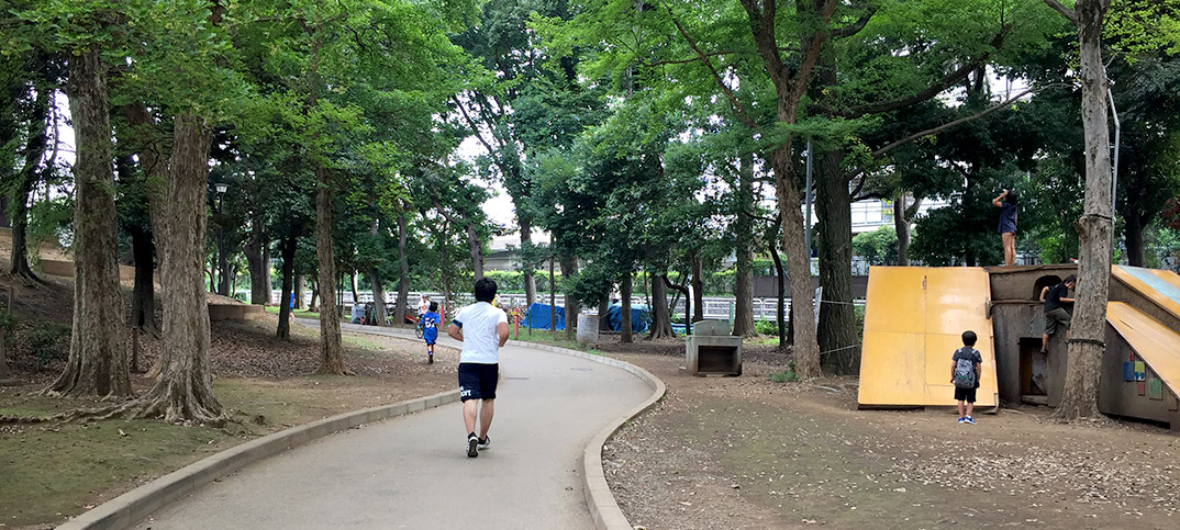 世田谷公園で腰痛ウォーキング